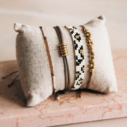 SS104: Weaving bracelet leopard